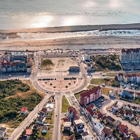 By Belgian Coast With Sun Terrace